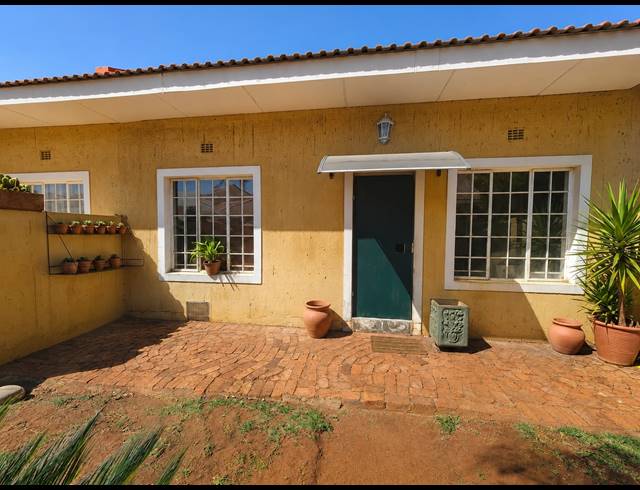 2 BEDROOM TOWNHOUSE FOR SALE IN KOOKRUS